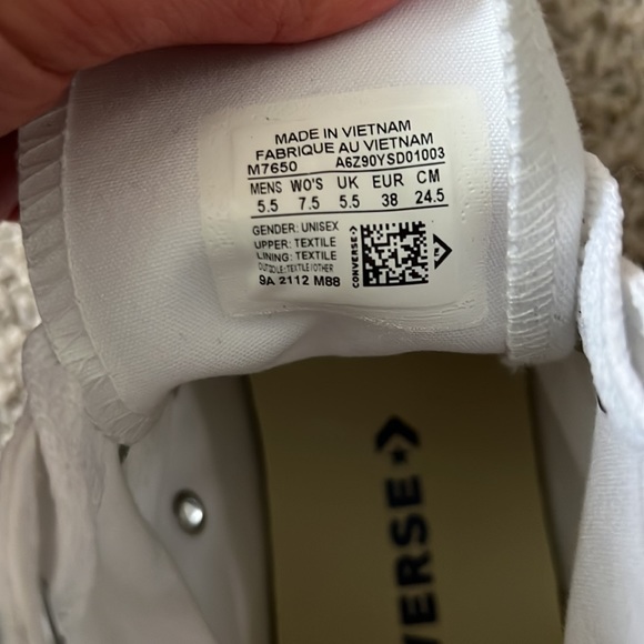 Converse - Picture 2 of 2